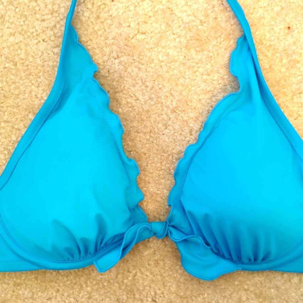 Victoria's Secret Pink Label Frilly Underwire Bikini Top